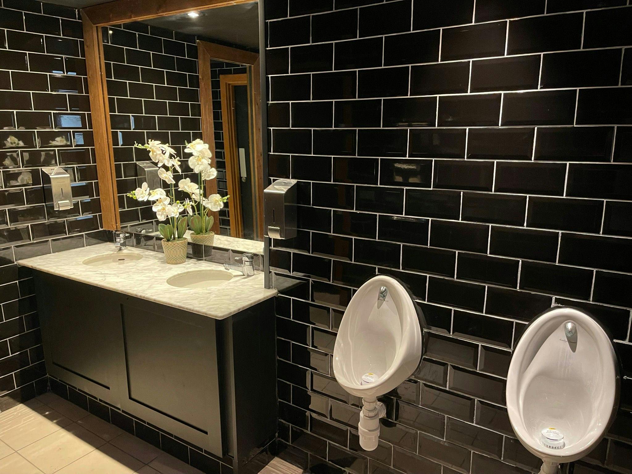 Investment in Winchester - photo 3