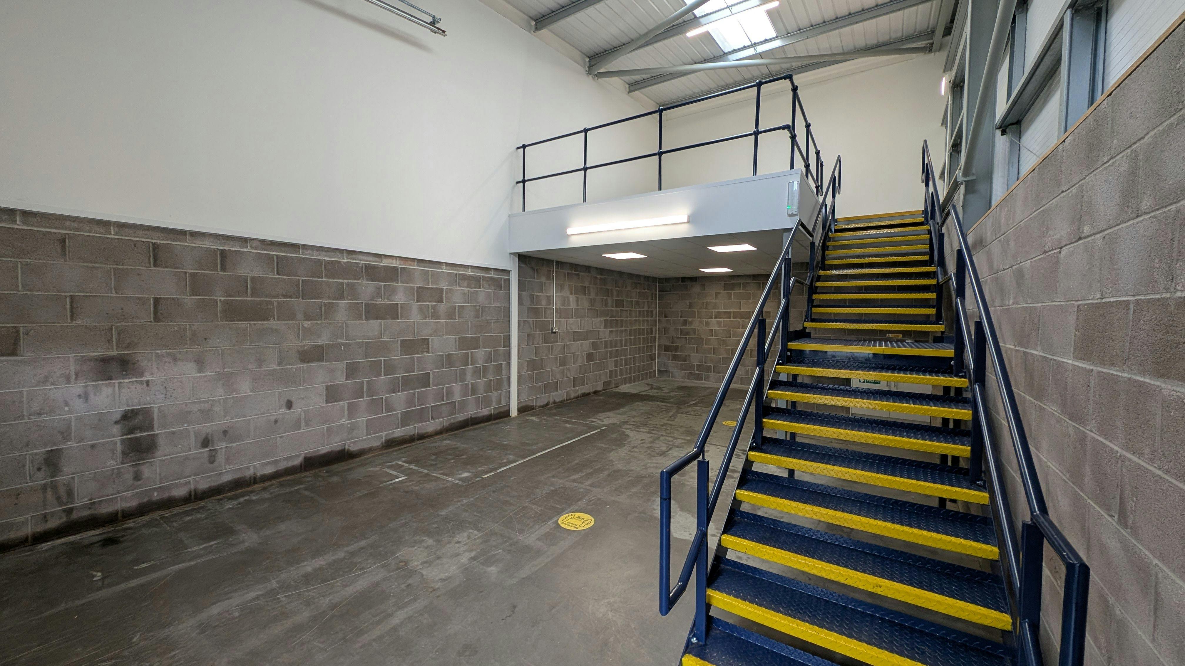 Industrial Unit in Southampton - photo 4