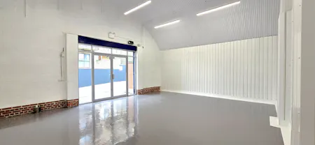 Arch 213, Ponsford Street, London, Industrial To Let - 20260508_140116 - Edited.jpg