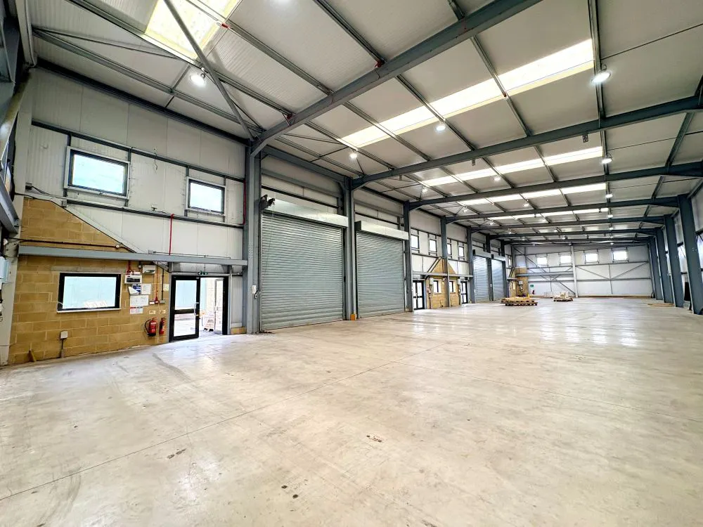 Units 3 & 4, 6, 7, 8 Four Shires Court, Moreton-in-Marsh, Industrial / Industrial/Logistics To Let - FSInt1.jpg