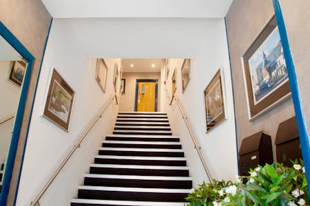 229-235 Cavendish House, High Street, Guildford, Office To Let - cavendish house back office 2.jpeg
