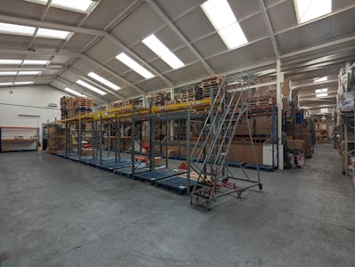 14 Rhodes Way, Watford, Warehouse To Let / For Sale - PXL_20240326_104930383.jpg