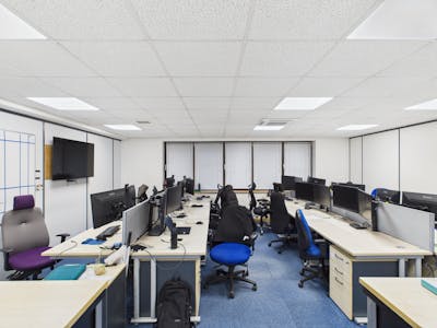 Suite 3, Oxford House, Thame, Office To Let - CAM05222G0-PR0073-STILL003.jpg