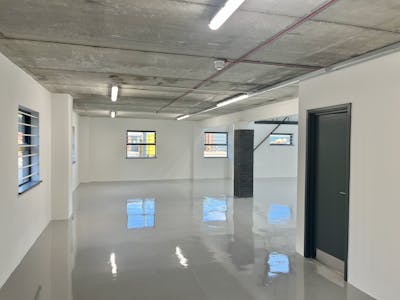 Unit 8 Airlinks Industrial Estate, Heston, Heathrow, Industrial / Warehouse To Let - Warehouse 8.jpg