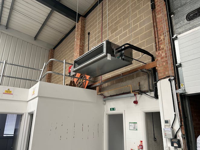 Unit 9 The Business Centre, Wokingham, Industrial / Warehouse To Let - Internal 2.jpg