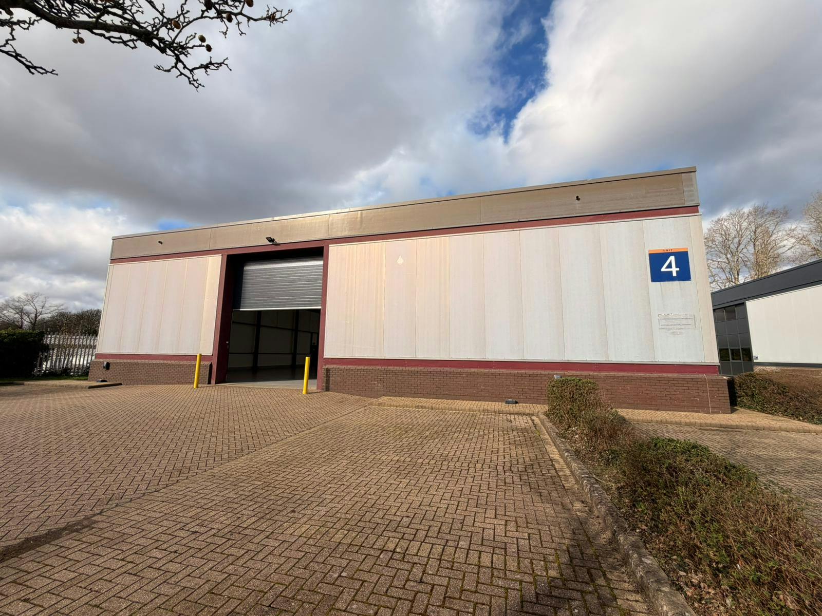 Monkton Park, Farnham Trading Estate, Farnham, Industrial / Warehouse To Let - WhatsApp Image 2026-02-24 at 11.55.21 (3).jpeg