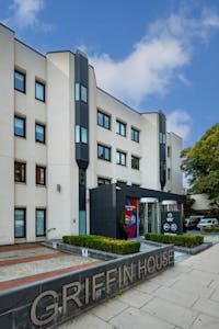 Griffin House, 161 Hammersmith Road, Hammersmith, Office To Let - GRIFF_002.jpg