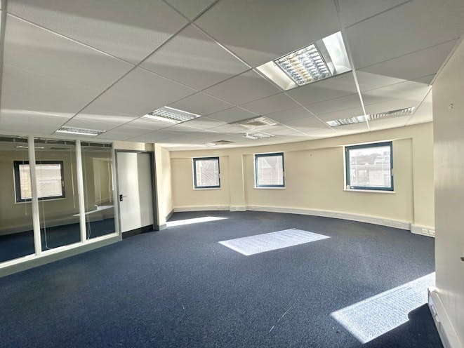 Part 2nd Floor, Gloucester Chambers, Woking, Offices To Let - 6.jpg