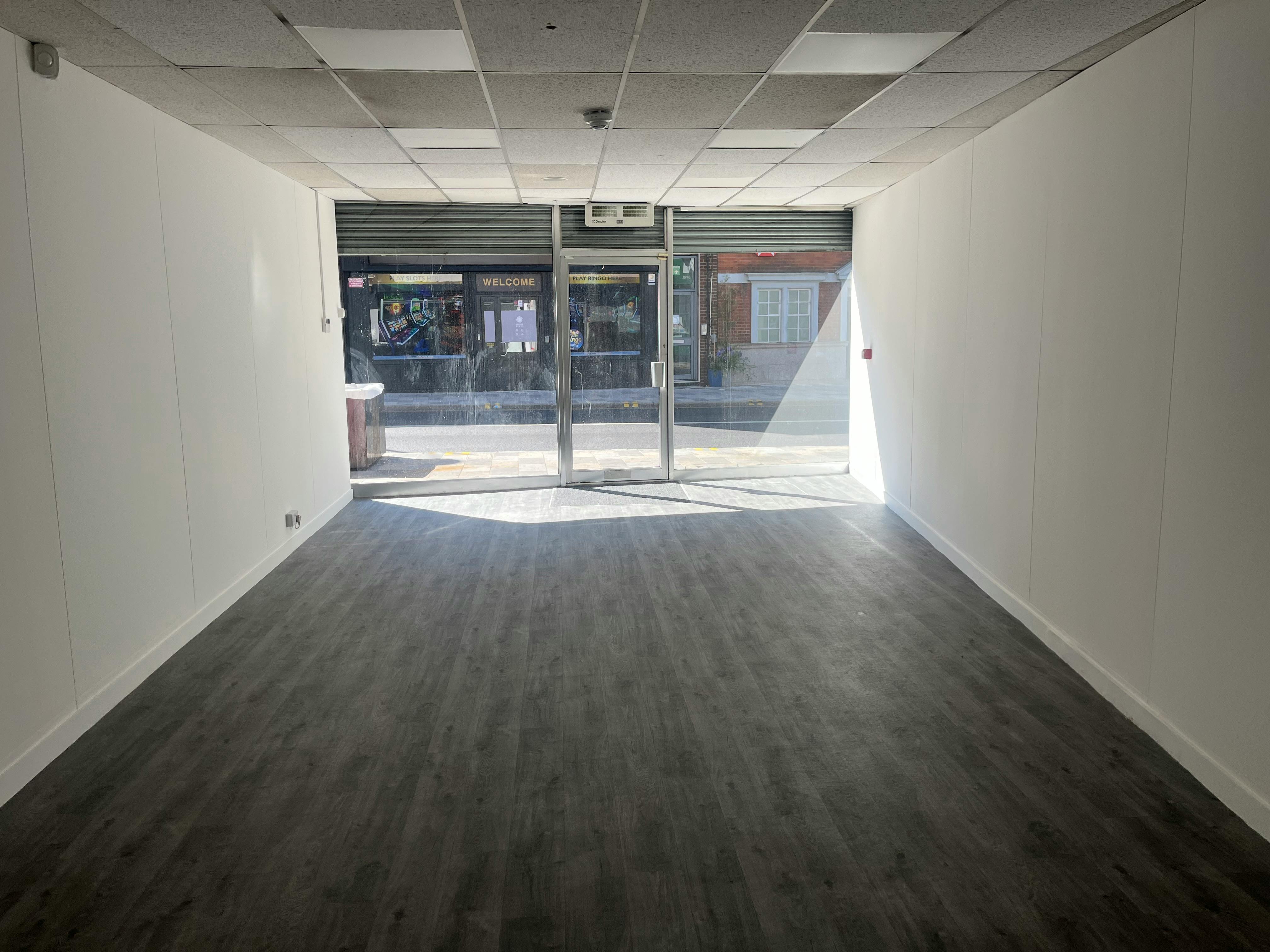 Office in Lewisham - photo 4