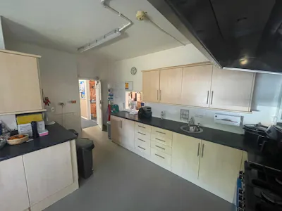 35 Worth Crescent, Stourport-on-Severn, D1 (Non Residential Institutions) For Sale - IMG-20260701-WA0011.jpg
