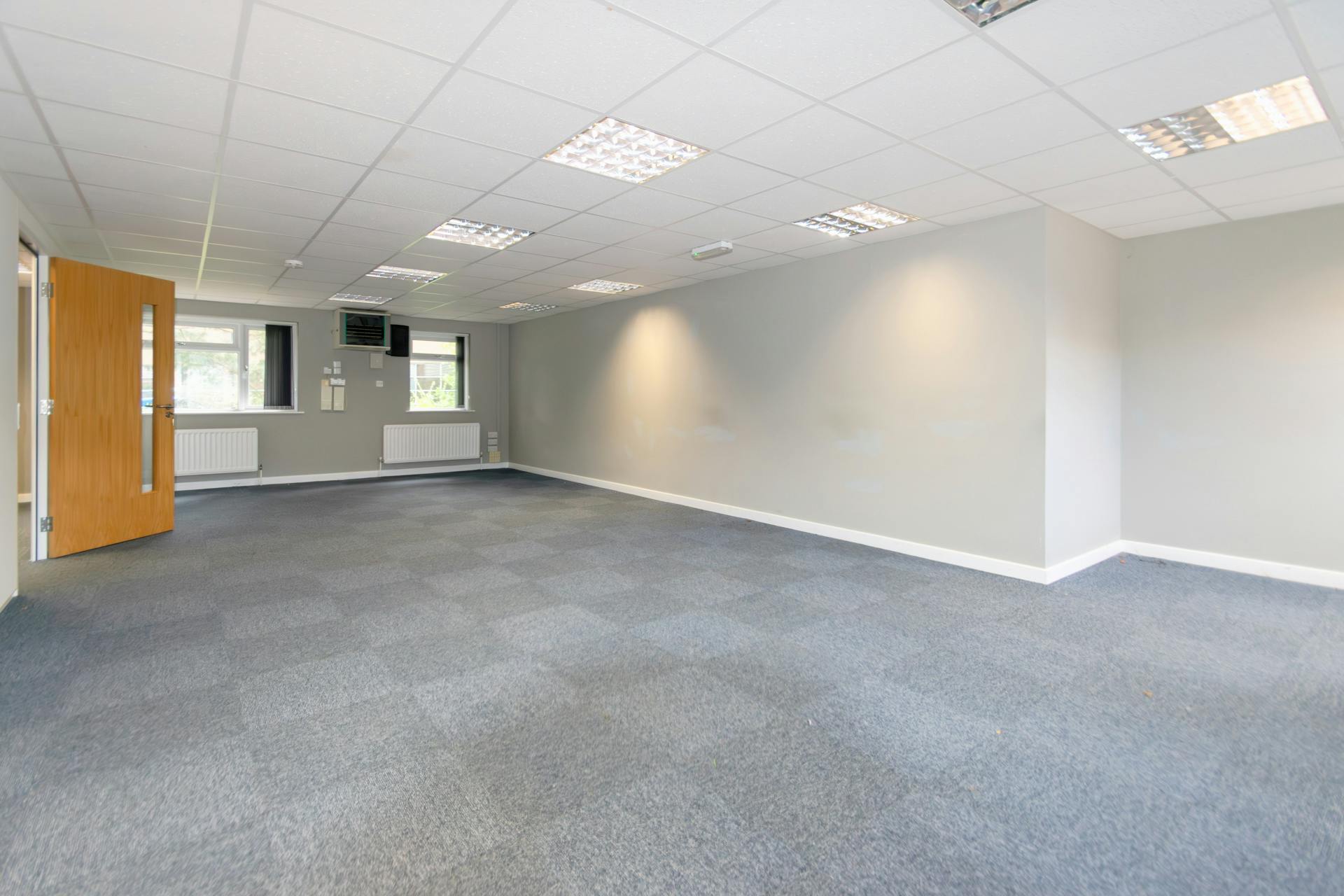 Office in Christchurch - photo 4