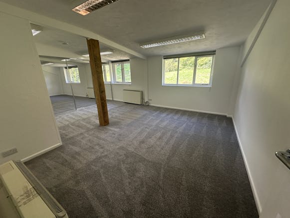 1 & 1a Abbey Business Park, Monks Walk, Farnham, Offices To Let - IMG_9743.JPG