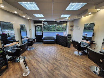 521 Buxton Road, Stockport, Retail To Let - 20260107_092250.jpg