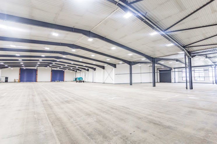 Unit D Kennetside Industrial Estate, Newbury, Industrial / Warehouse To Let - HLP_AO_251113_9055.jpg