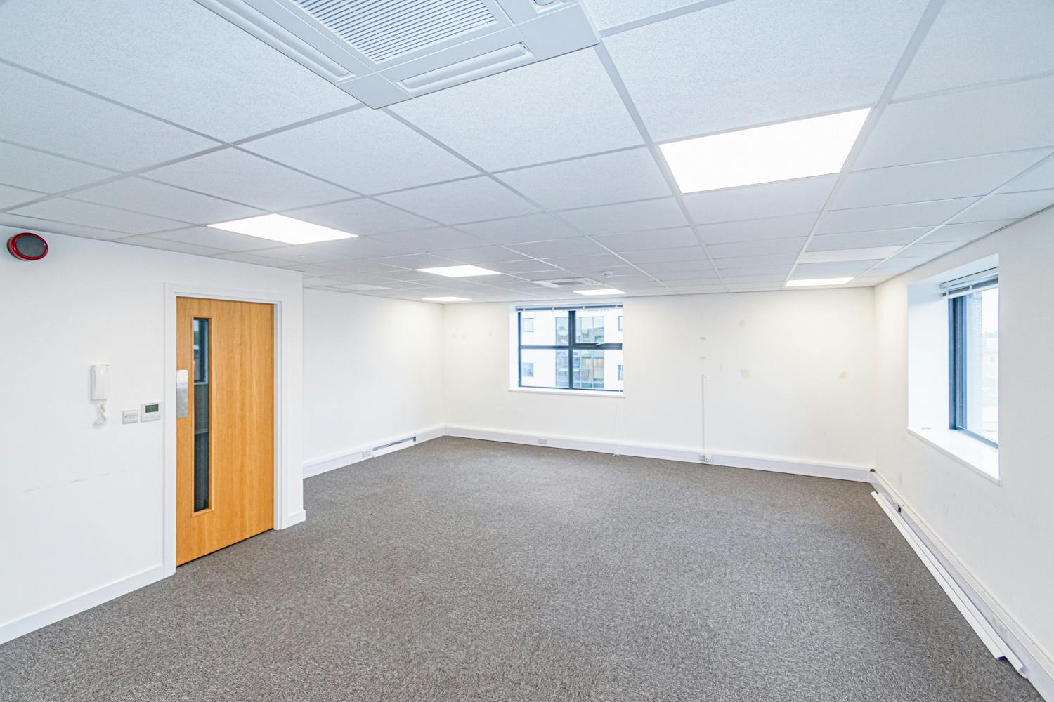 Office in Wimborne - photo 2