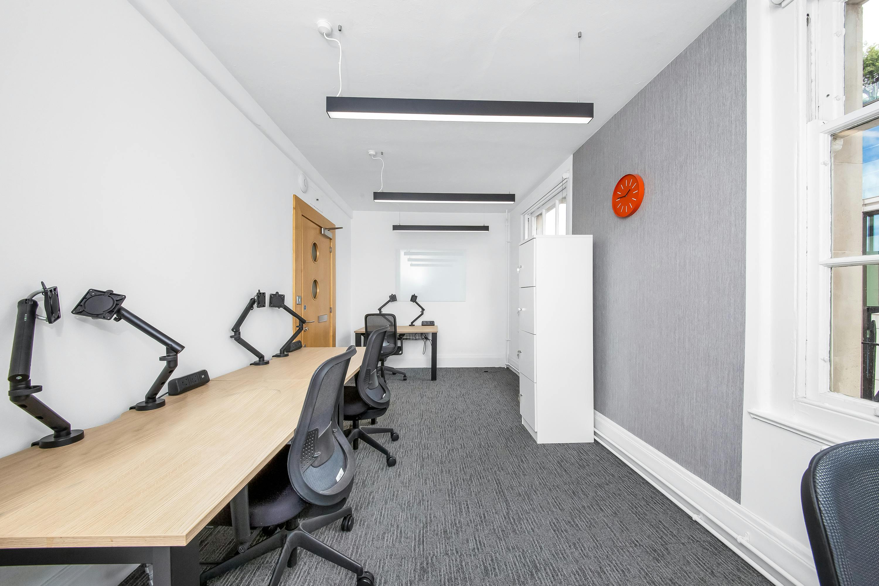 Room 418, 162-168 Regent Street, London, Office To Let - MG_00661.jpg