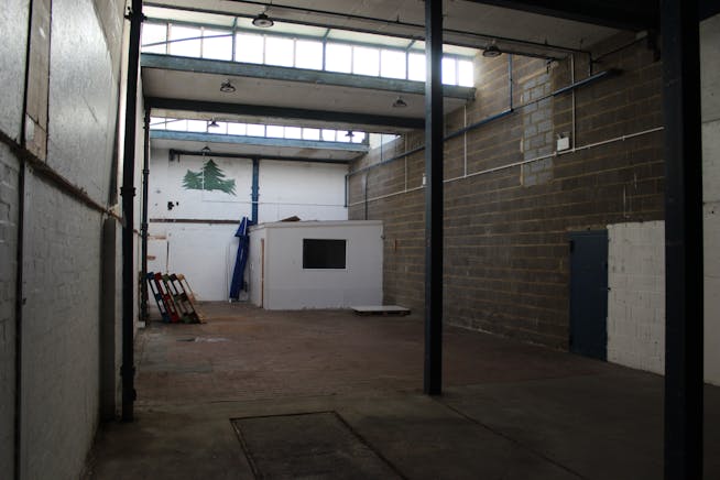 11 Oakwood Estate, Harlow, Industrial To Let - IMG_0545.JPG