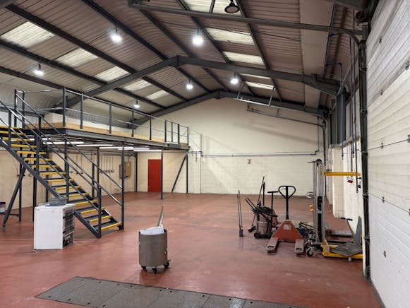 6 Berry Court, Bramley Road, Tadley, Industrial To Let - IMG_0009.JPG