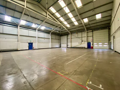 Units 1 - 4, Vector Point, Crawley, Warehouse To Let - IMG_0355.jpeg