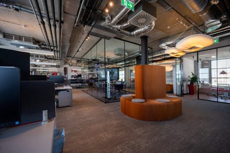 Zen Garden, Horvát utca 12-24., Budapest, Office To Let - Madi office 1.jpg