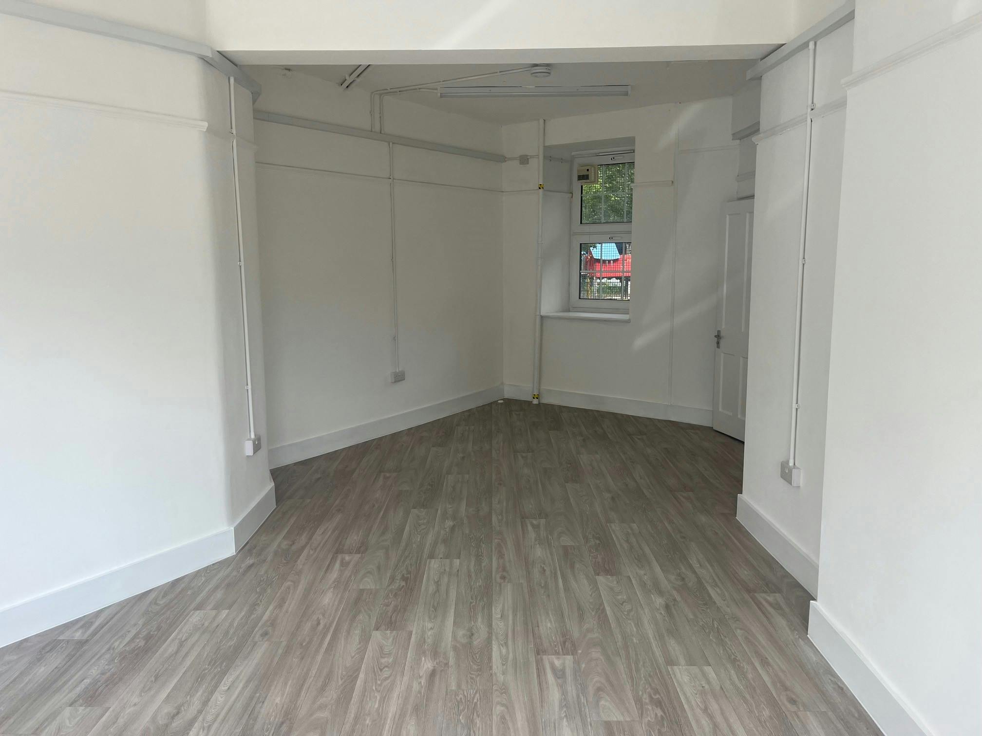 Office in Brockley - photo 3