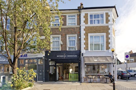 153 Askew Road, London, Retail To Let - 153 askew rd7885.jpg