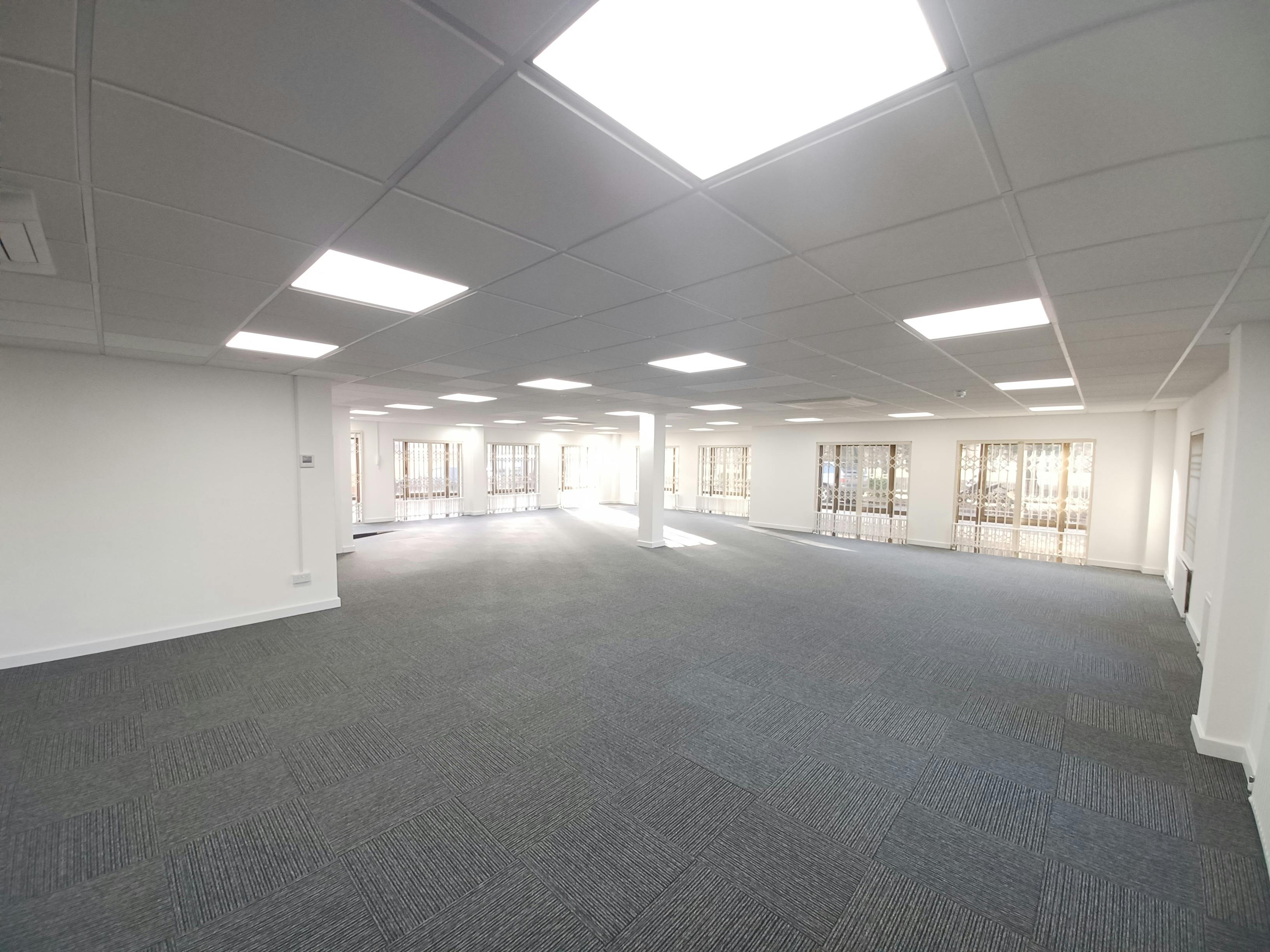 Office in Southampton - photo 3