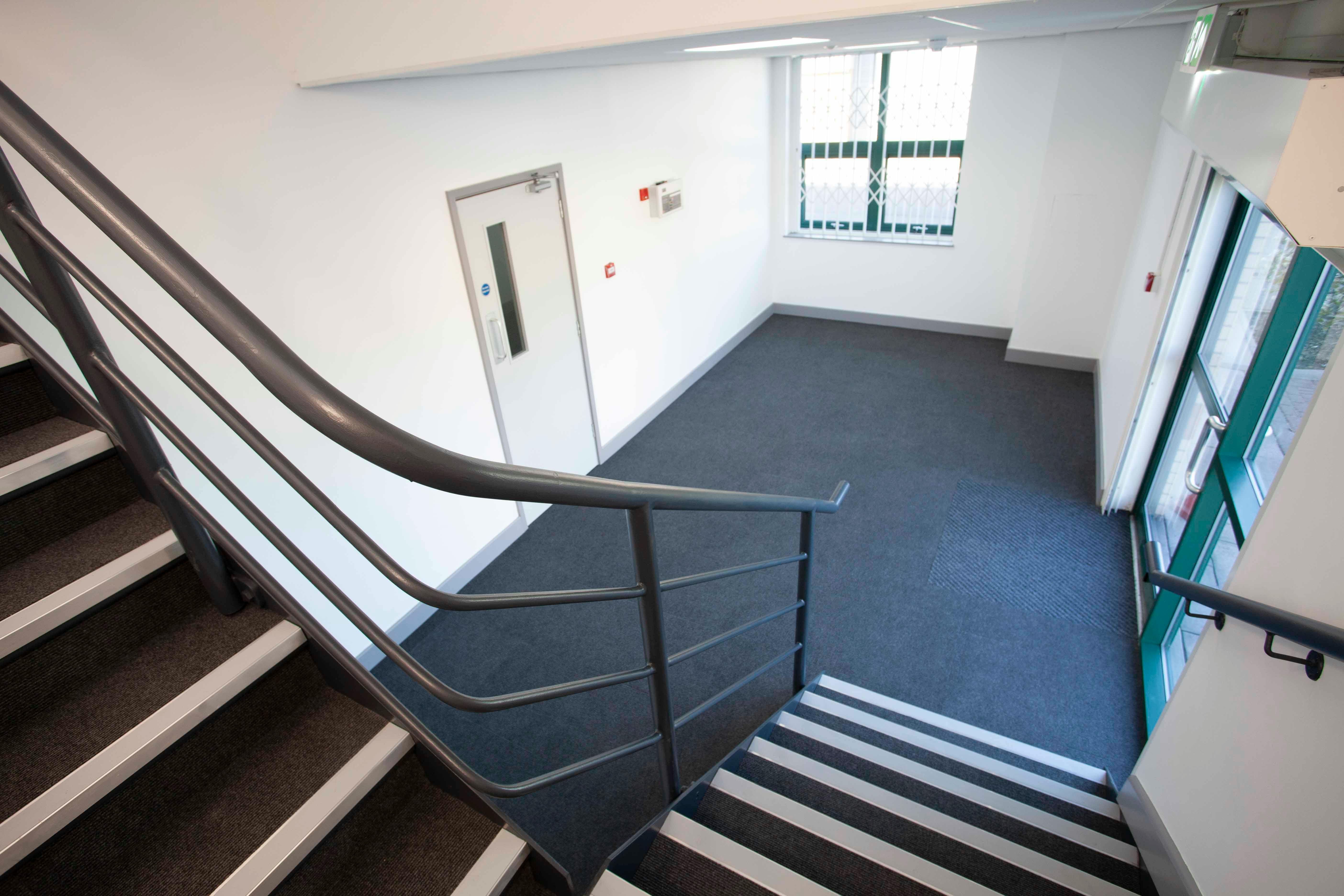 Unit 7, Oaktree Business Centre, South Marston Park, Swindon, Industrial To Let - 7 Oaktree_2320.jpg