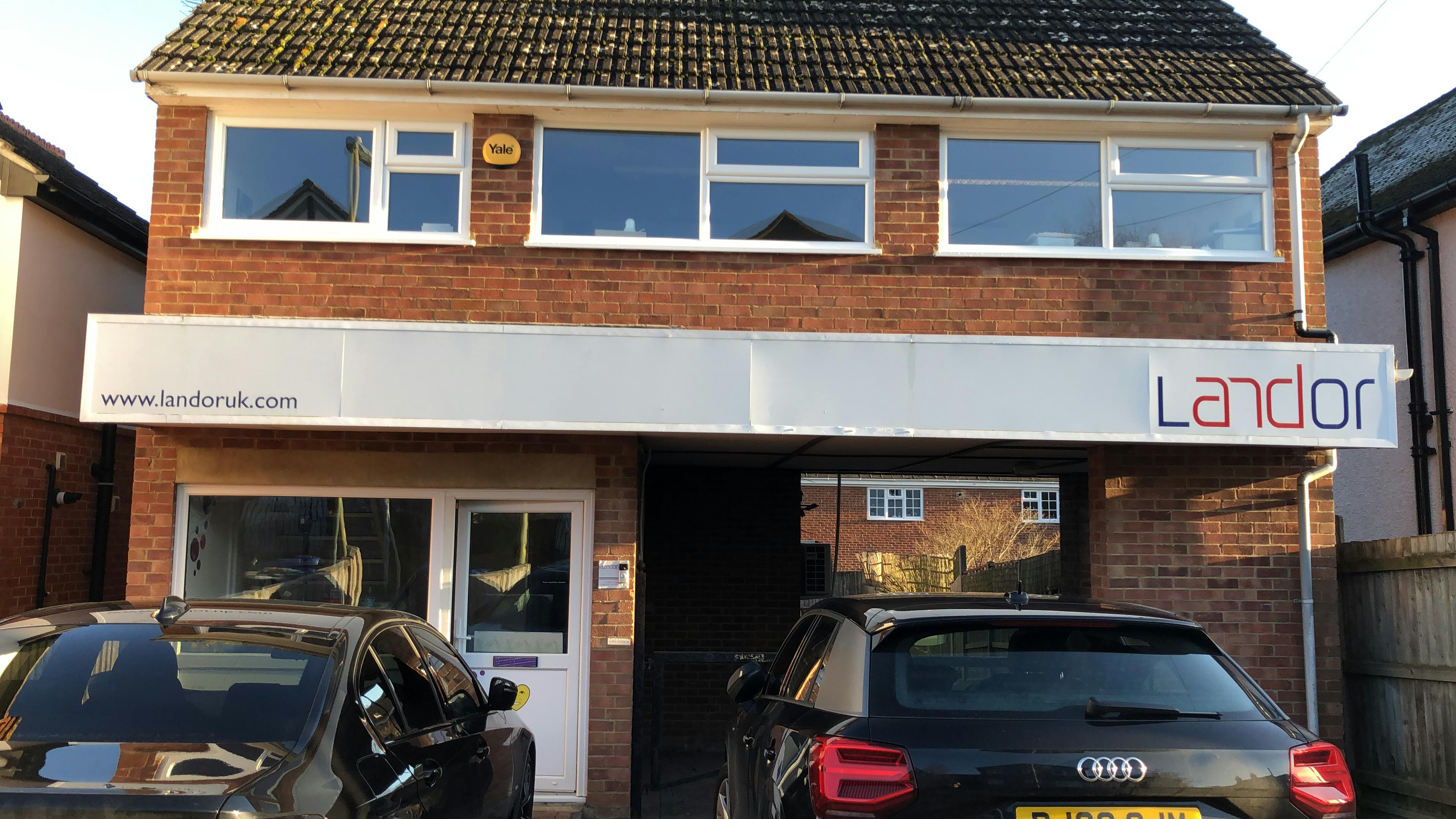 51 Clarence Road, Fleet, Offices To Let - 20230119 151422.jpg