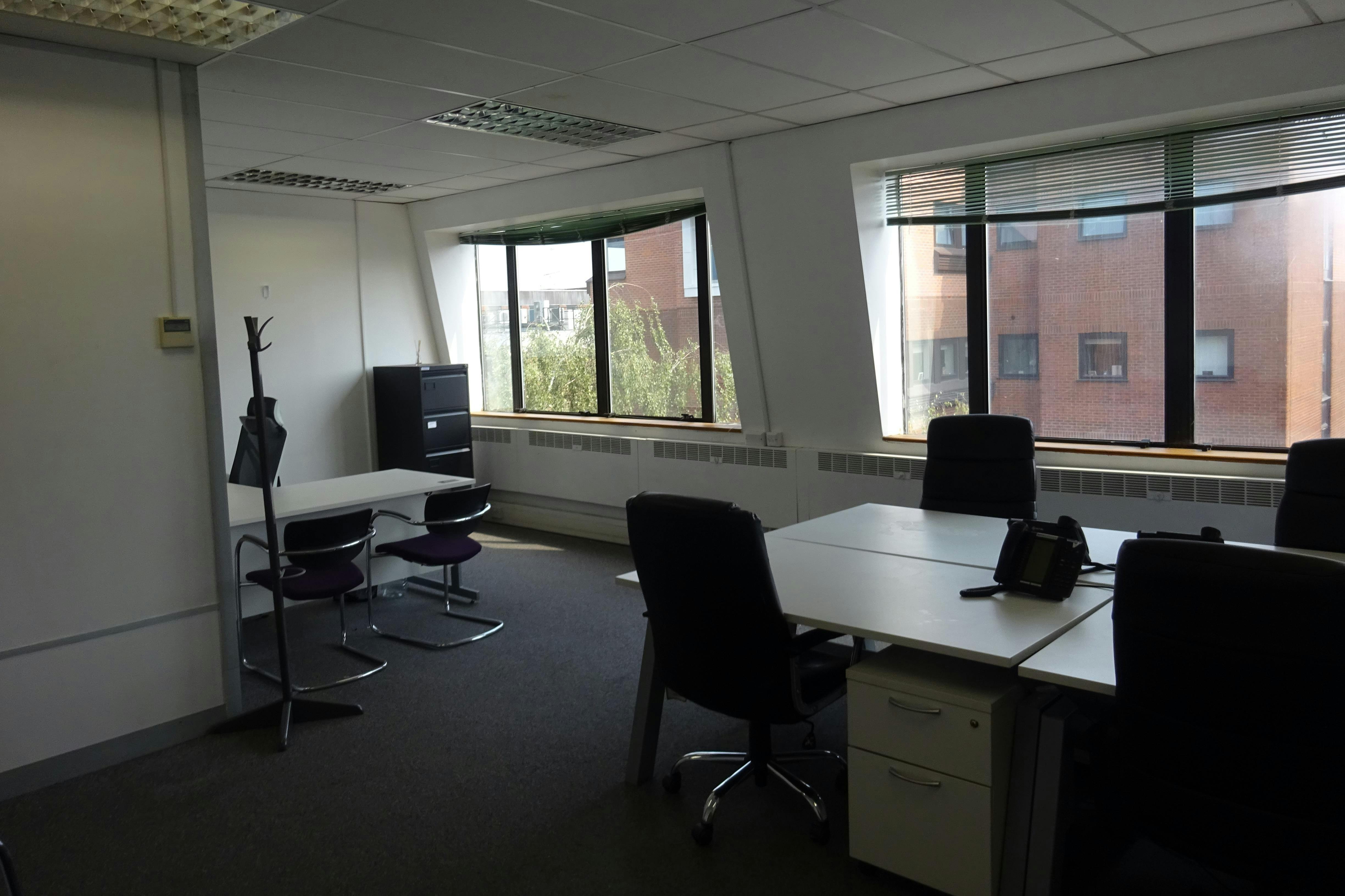 Queens Court, 9-17 Eastern Road, Romford, Offices To Let - Romford_Office_Rent.JPG