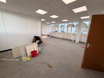 11 Totman Crescent, Rayleigh, Industrial / Office To Let - IMG20251031WA0010.jpg