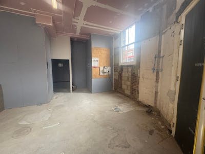 138 Stoke Newington High Street, London, Office / Retail To Let - 2.jpg