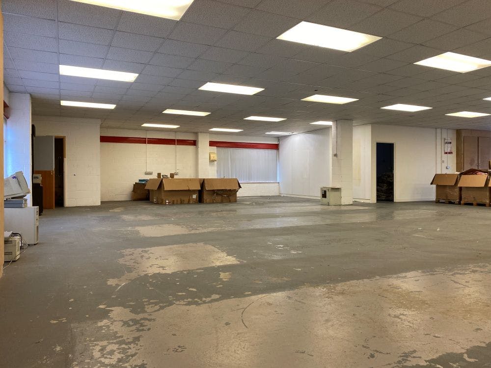 3 Canada Close, Banbury, Industrial / Office To Let - image00041.jpg