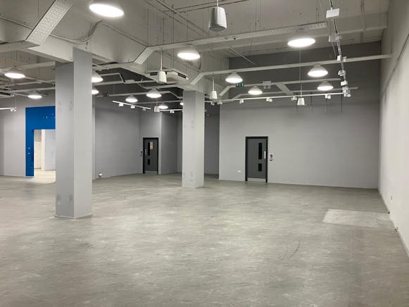 Unit E, Sutton, Retail To Let - 4.jpg Unit E, Sutton, Retail To Let - 4.jpg