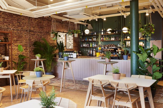 49-51 St John's Wood High Street, London, Cafe / Retail To Let - mainail61097049315c5659788492.jpg