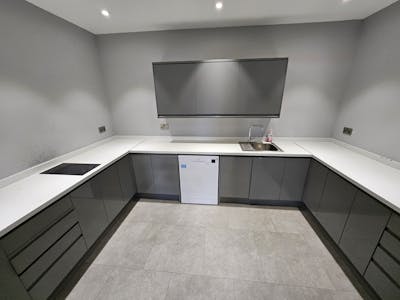 Unit 1-2, James Street, Manchester, Leisure / Office To Let - 20260116_131600.jpg