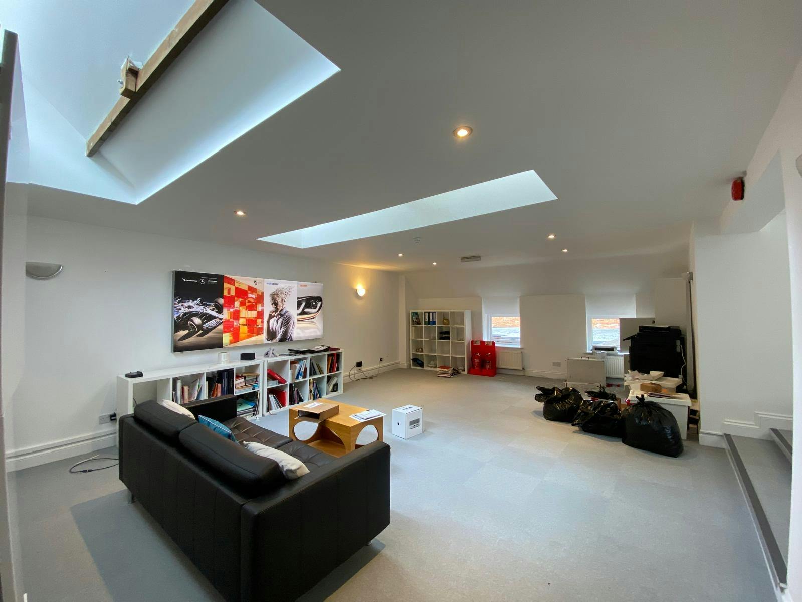 Suite 1, Fountains Mall, Odiham, Offices To Let - b8199e5245b24029a7634eca61f2690f.JPG