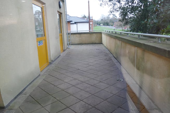 Part Ground Floor, Civic Offices, Epping, Offices To Let - P1020007.JPG