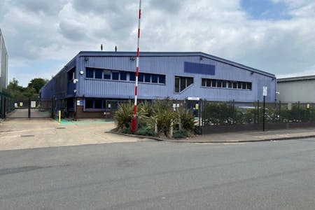 Thames House, Eastbury Road, London, Distribution Warehouse To Let - 1.jpg