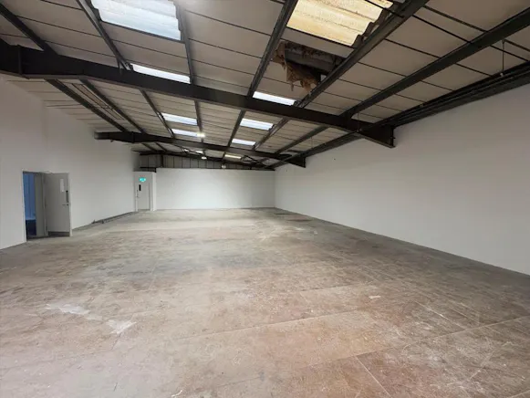 Unit 5 Carlisle Close, Sheffield Road, Chesterfield, Industrial/Logistics To Let - 9c8394e6e07ac59fc27cfe56fb4541aa.jpeg