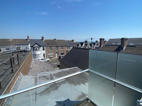 41 John Street, Porthcawl, Investment / Other For Sale - IMG_2173.jpeg