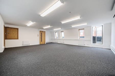 Prince Leopold House, 71-73 Victoria Street, Windsor, Office To Let - IMG_7265.jpg