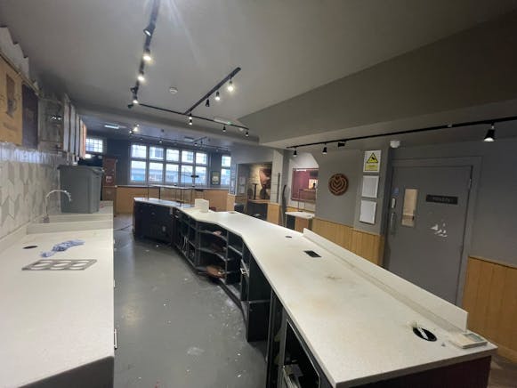 16 High Street, Battle, Retail To Let - IMG_4077.JPEG