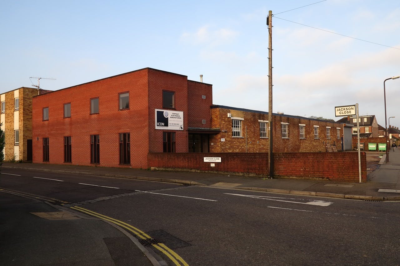 Industrial Unit in Portsmouth - photo 2