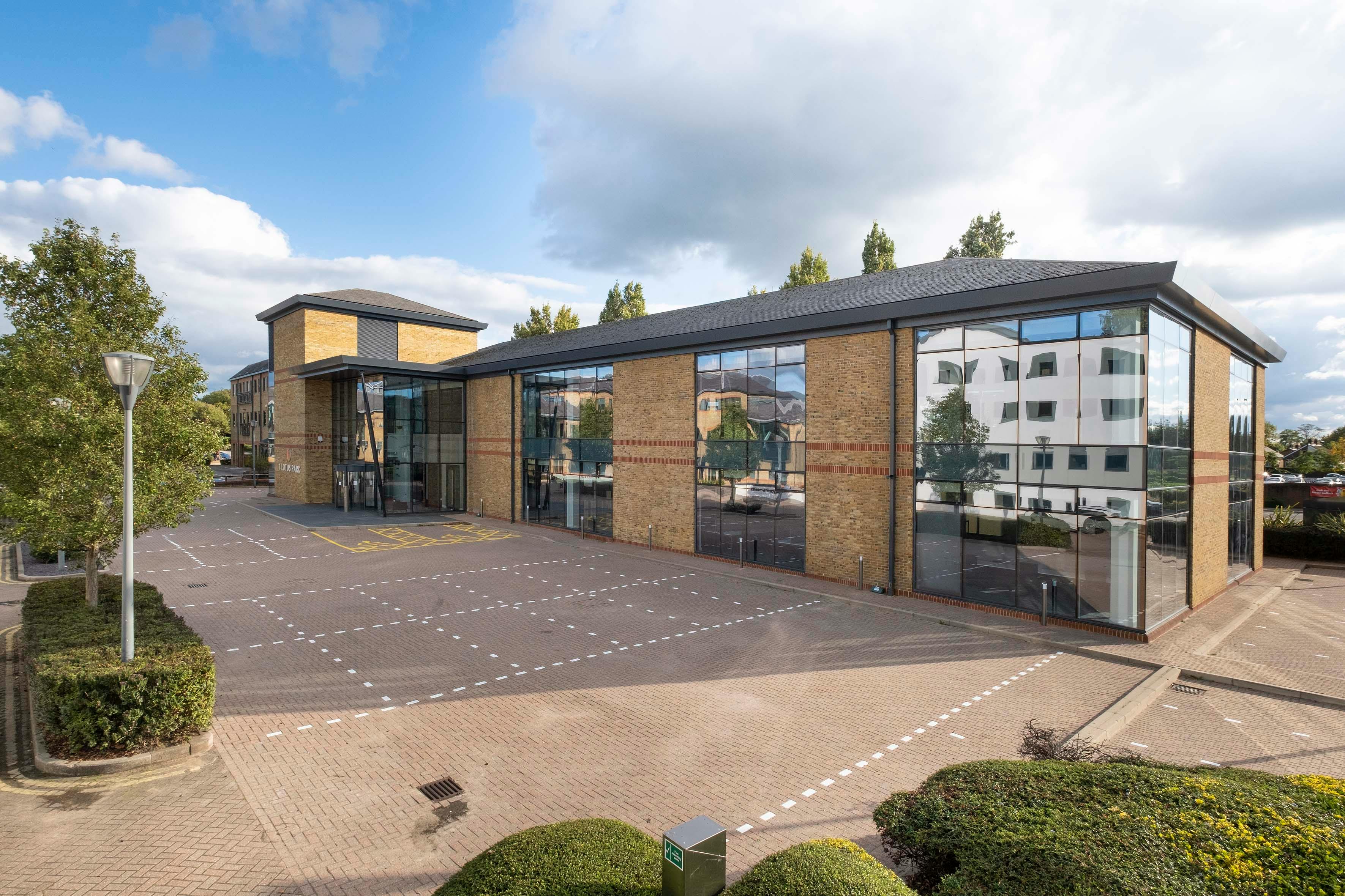 Office in Staines-upon-Thames - photo 4
