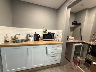 Unit 1 York House, 400 - 404 York Way, London, Class E Retail / Leisure To Let - IMG_0333.JPEG