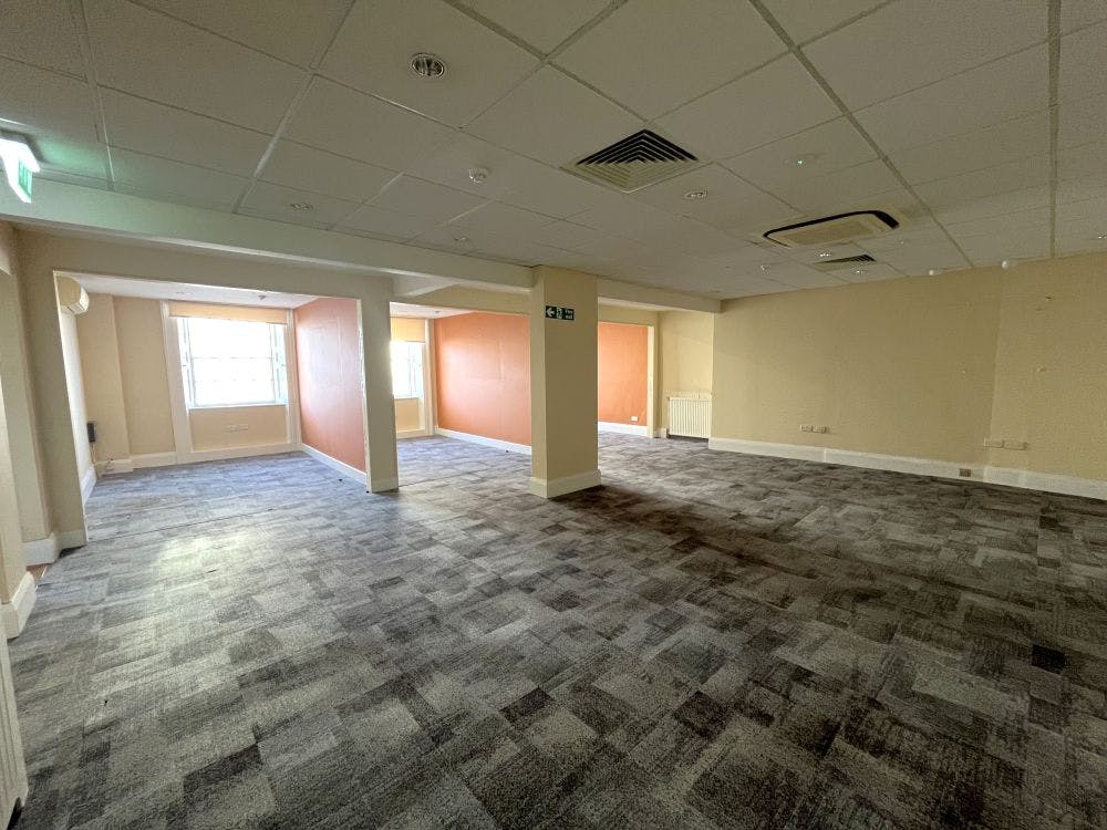 36 Market Square, Bicester, Residential Conversion / Leisure / Office / Retail To Let / For Sale - image00009.jpg