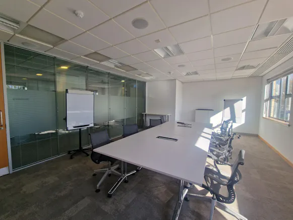 Cromwell Place, Basingstoke, Office To Let - 20260317_144231.jpg