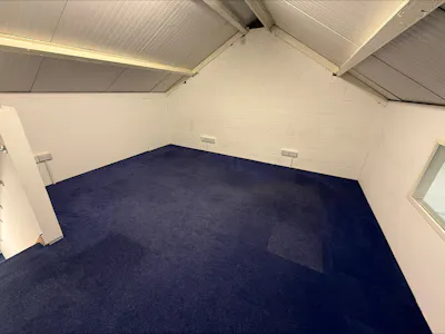 Unit 10 Stirling Industrial Centre, Borehamwood, Light Industrial / Warehouse To Let - processed-600AD4B1-9BF3-4672-BE6E-AB8BE6880F59.jpeg