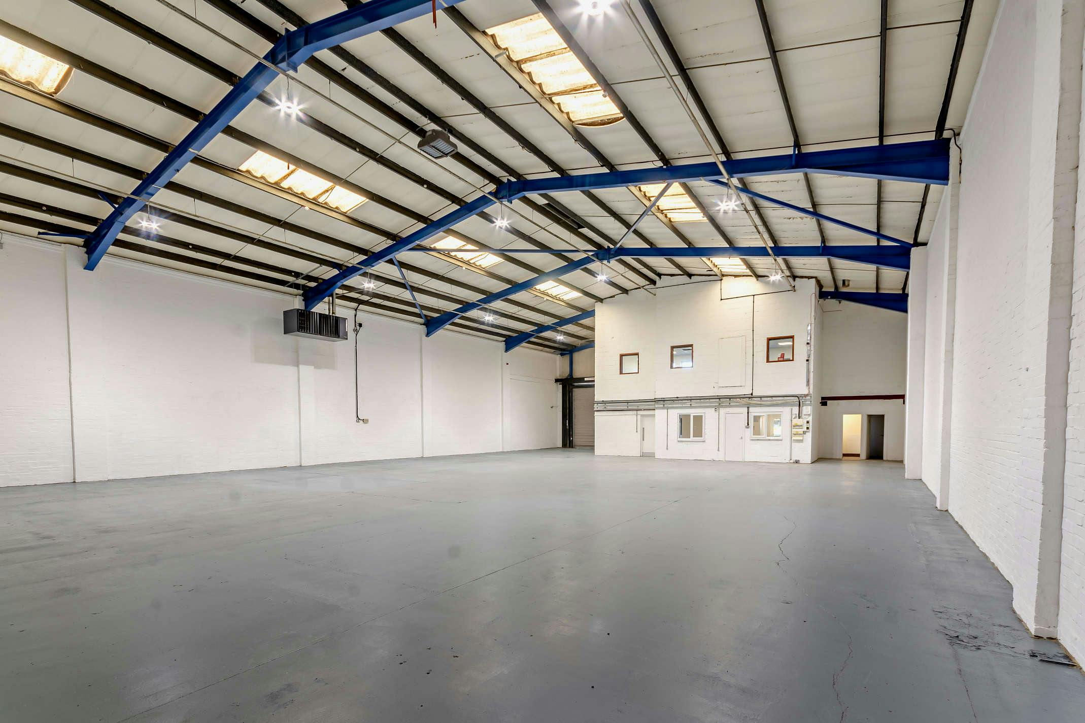 Unit 7, M40 Industrial Estate, Blenheim Road, High Wycombe, Industrial To Let - 8643828interior16800.jpg